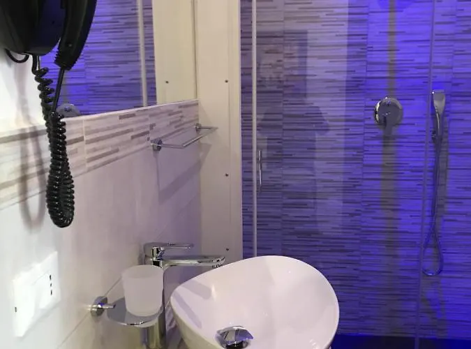 Cheri Luxury 3* Roma
